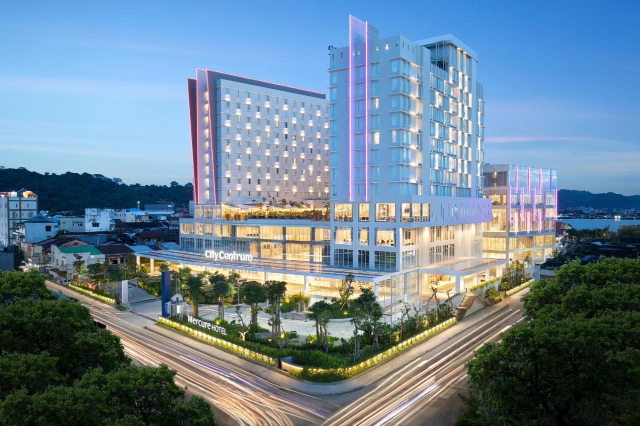 Mercure Samarinda Esterno foto