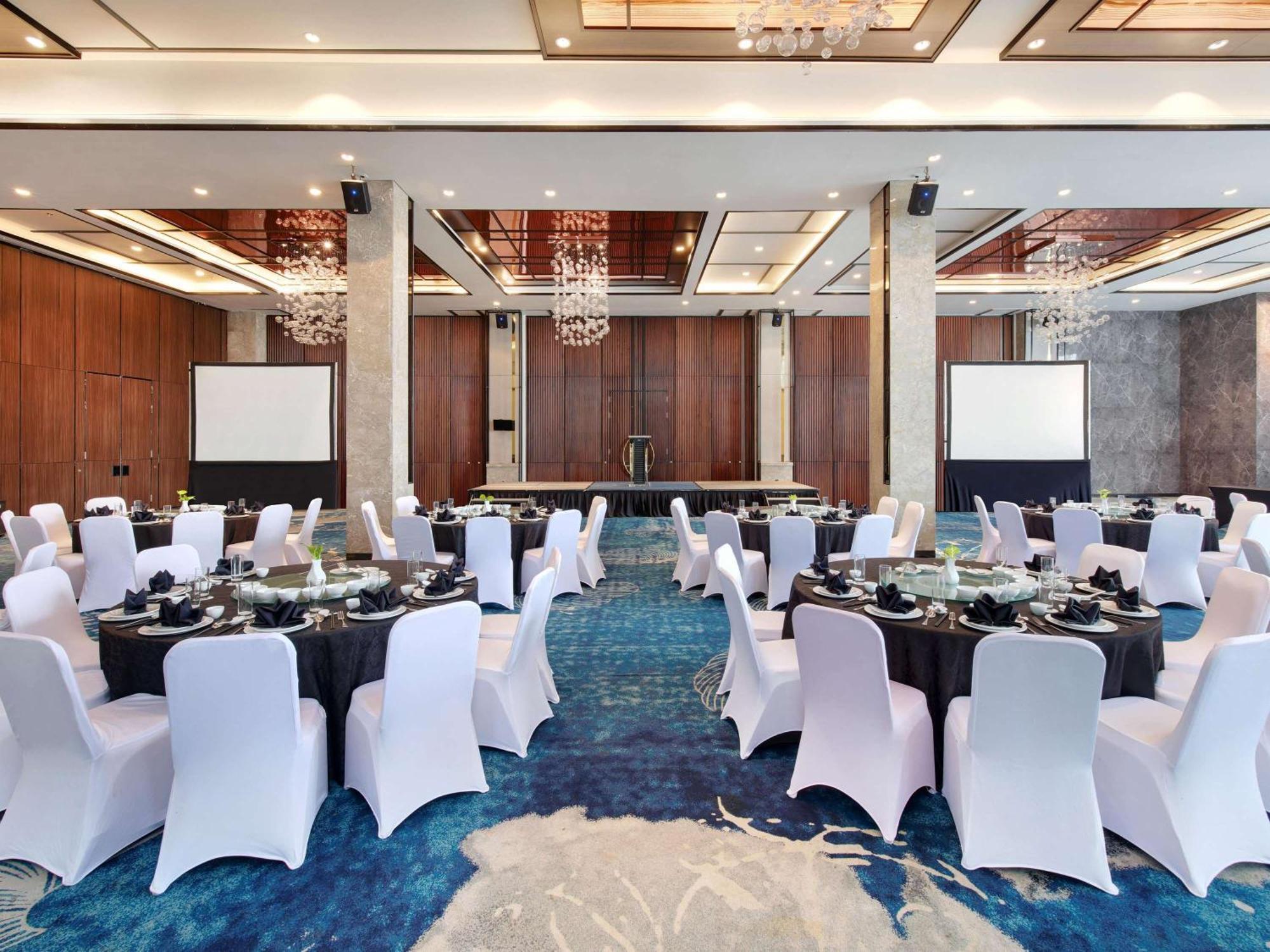 Mercure Samarinda Esterno foto